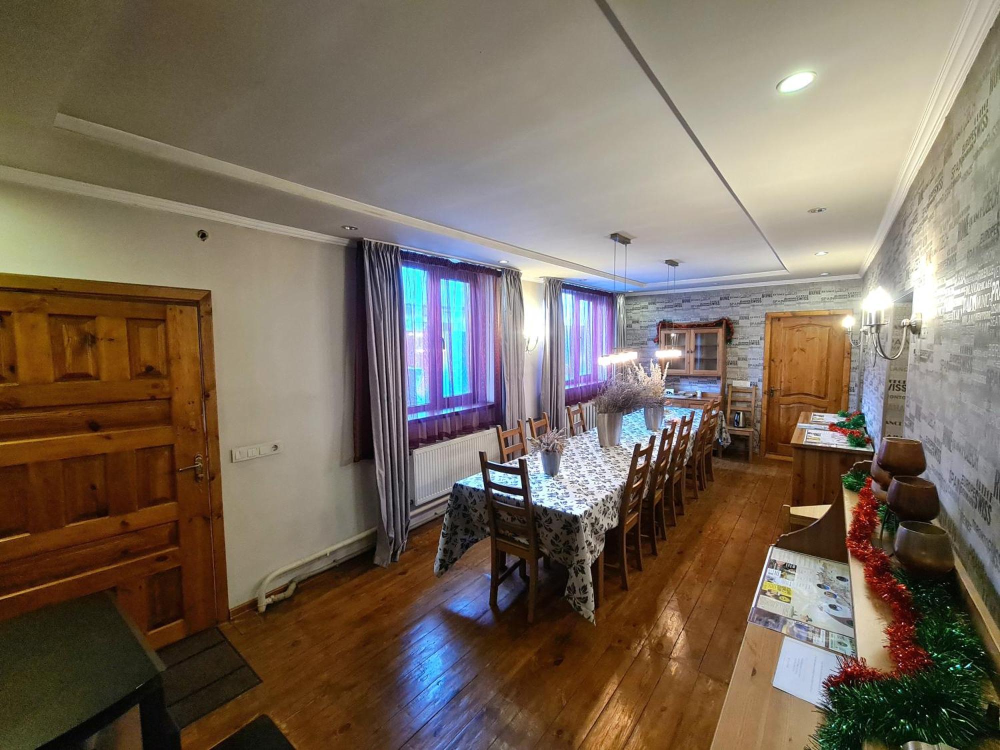 Memo'S Boutique Guesthouse Каракол Экстерьер фото