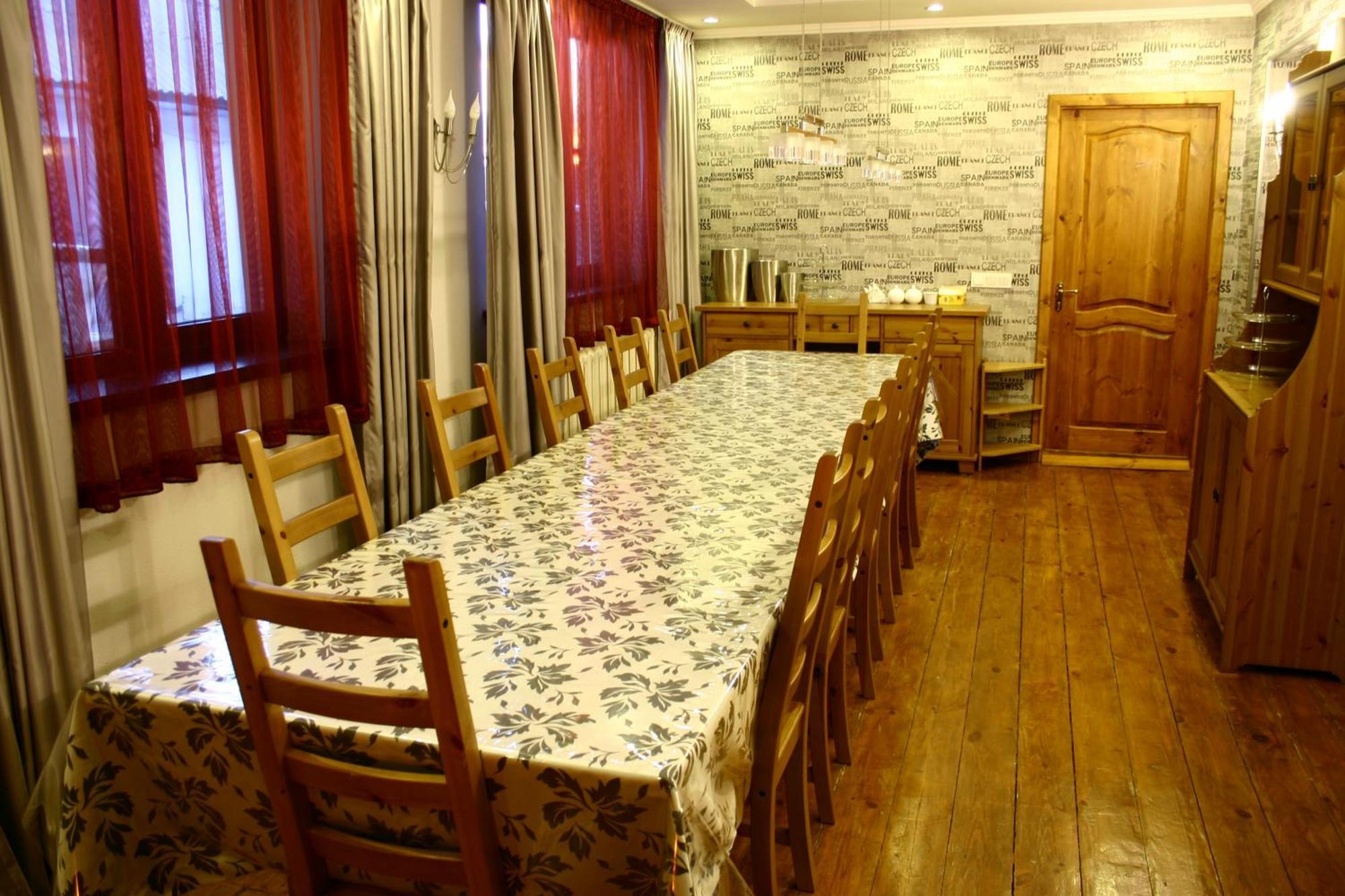 Memo'S Boutique Guesthouse Каракол Экстерьер фото