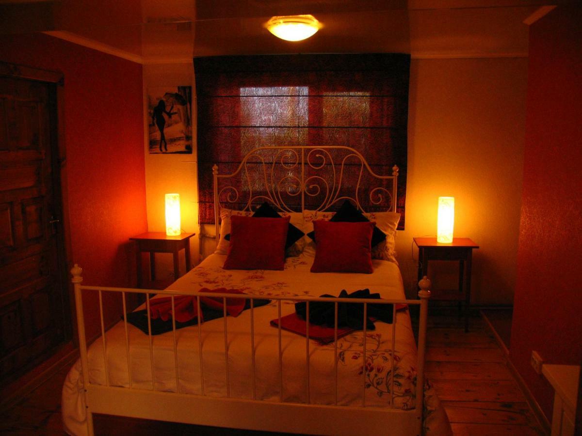 Memo'S Boutique Guesthouse Каракол Экстерьер фото